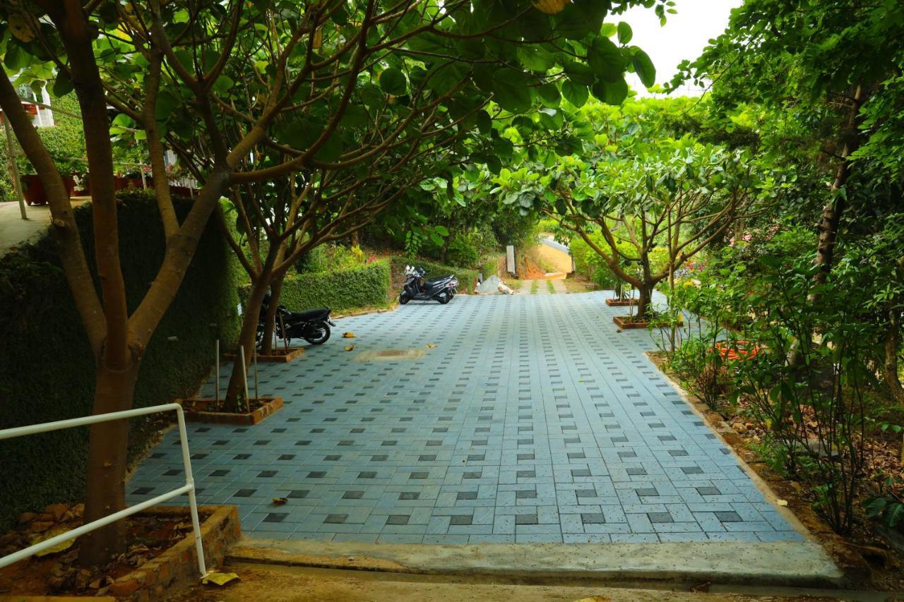 Copperhill- A Luxury Homestay Madikeri Bagian luar foto
